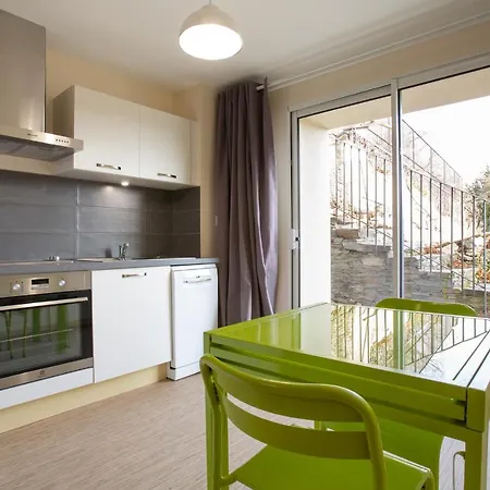 Le Studio, De La Moulinquie