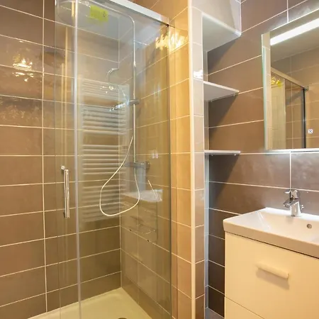 Le Studio, De La Moulinquie Saint-Cirgue